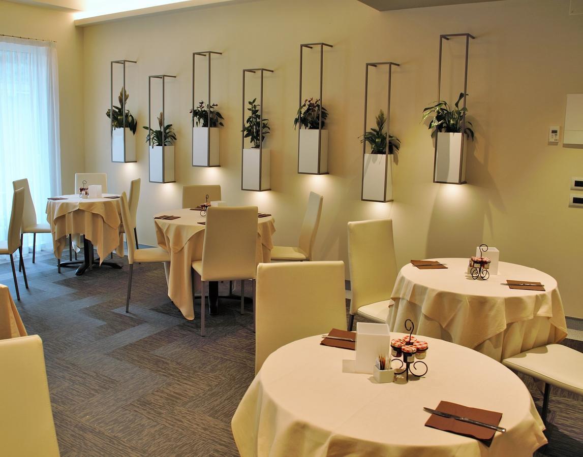 Expo Hotel Milan Парабиаго Екстериор снимка