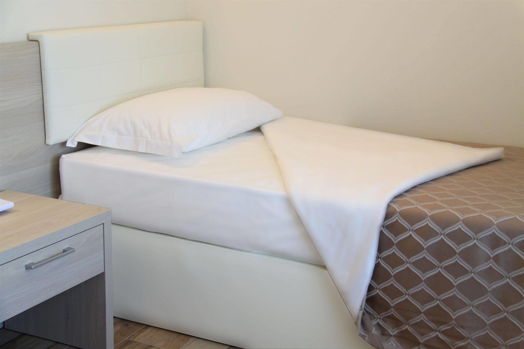 Expo Hotel Milan Парабиаго Екстериор снимка