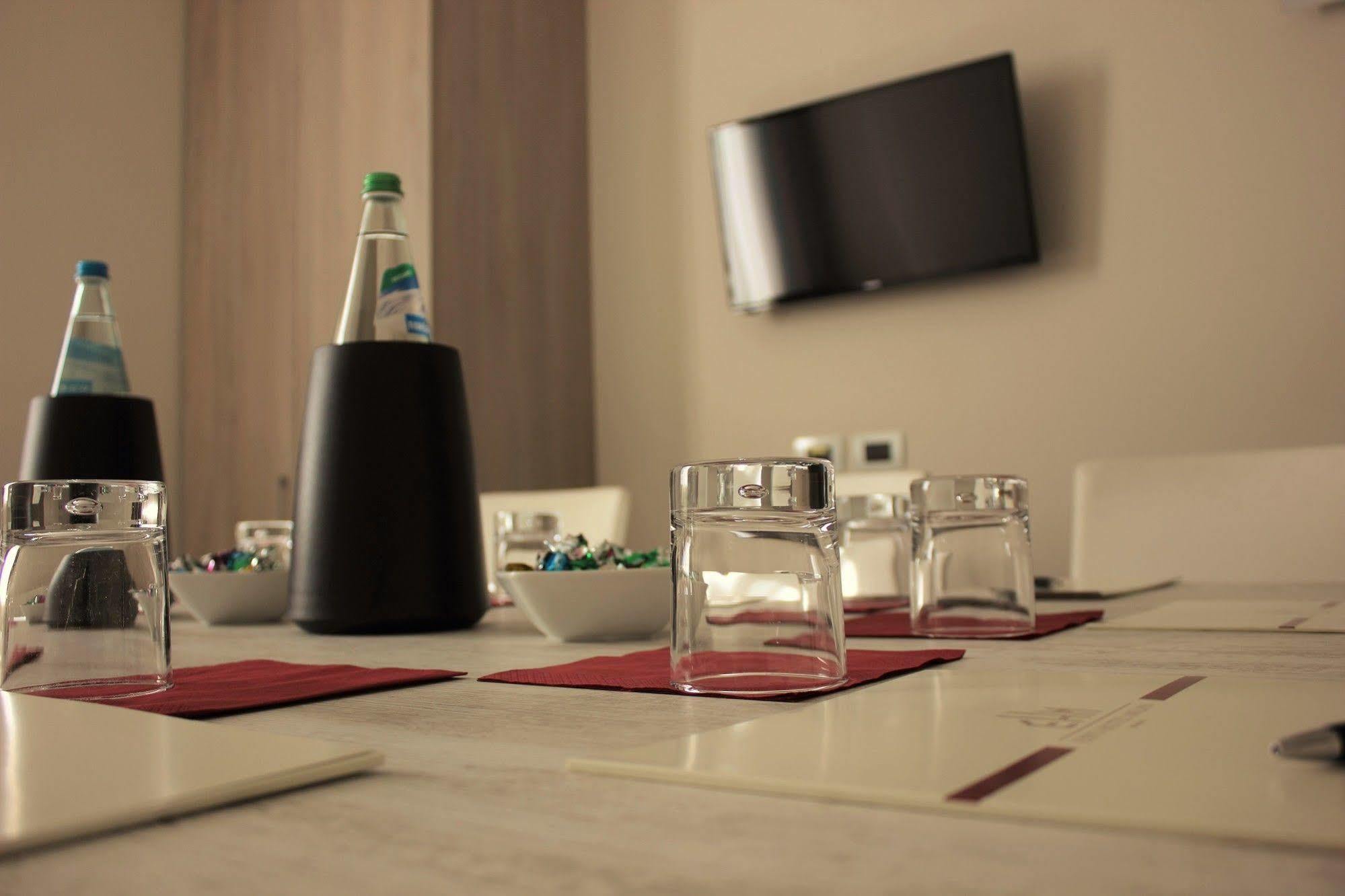 Expo Hotel Milan Парабиаго Екстериор снимка